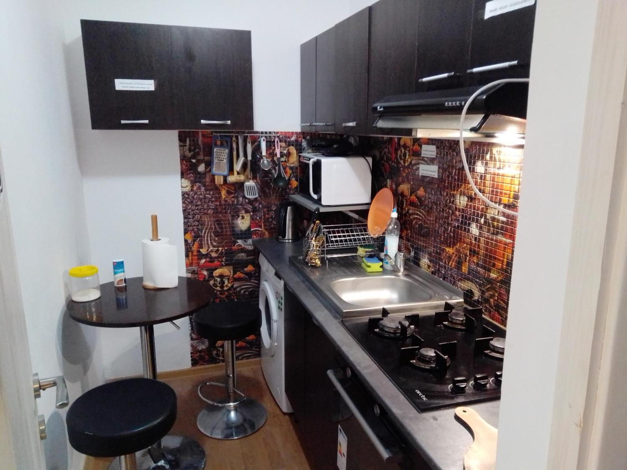 Hostel Florentin Camere Bai Comune Acces Bucatarie Cheap Rooms Smart Tv Netflix Constanta Kitchen And Laundry Machine Acces Fast Wifi ภายนอก รูปภาพ